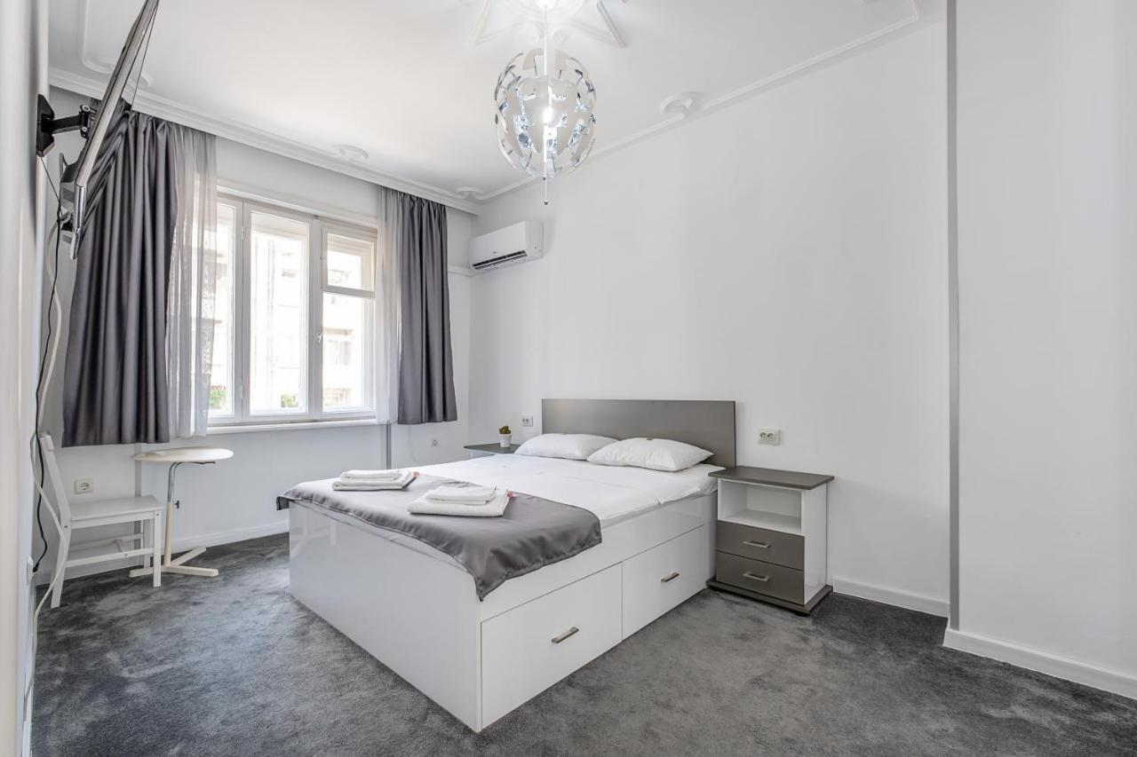 Jazz & Wine - Luxury Apartment By The Sea & Parking & Hbo & Netflix Varna Exterior photo