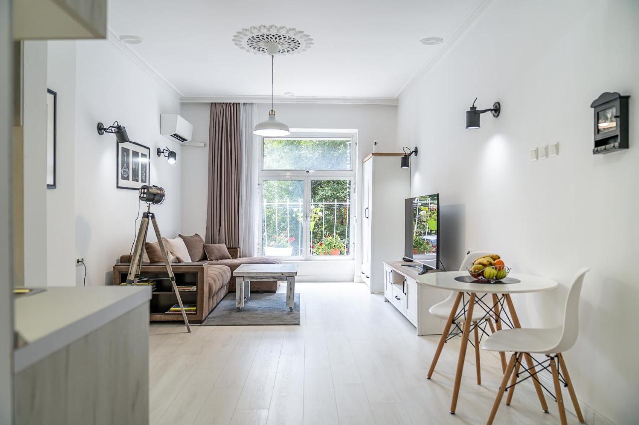 Jazz & Wine - Luxury Apartment By The Sea & Parking & Hbo & Netflix Varna Exterior photo