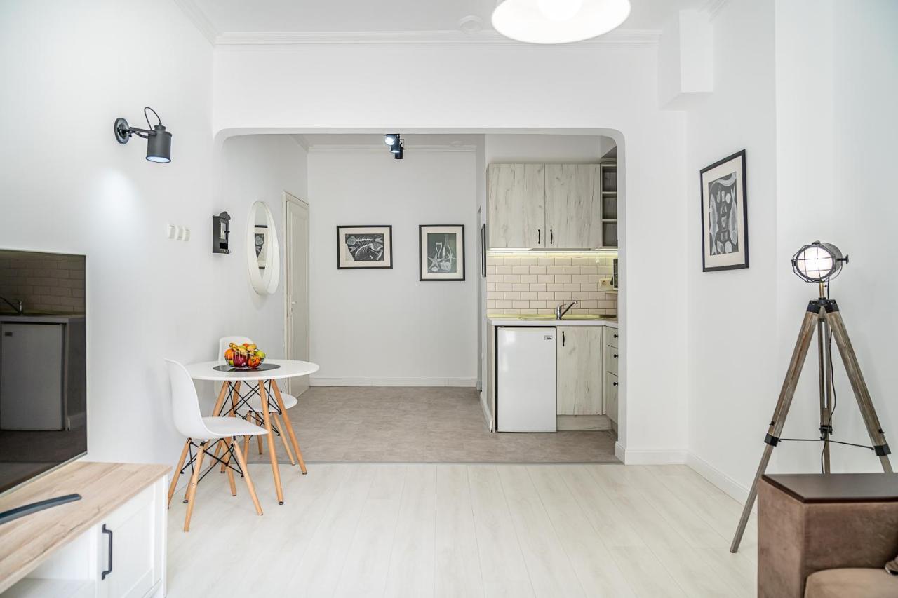 Jazz & Wine - Luxury Apartment By The Sea & Parking & Hbo & Netflix Varna Exterior photo